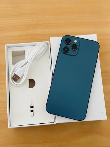 Iphone 12 pro. 128GB. Battery 88