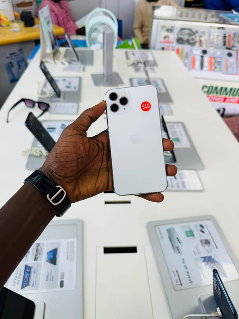 iPhone 11 Pro (64GB) thumbnail 4